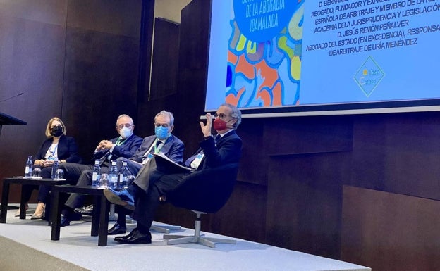 Un momento de la ponencia, en el 16 Congreso Jurídico de la Abogacía de Málaga. 