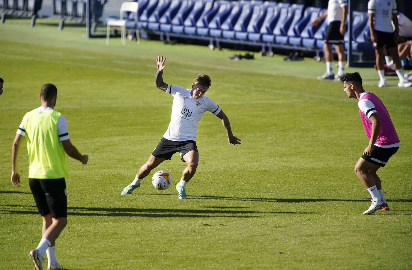 Fotos del entrenamiento del Málaga en La Rosaleda.