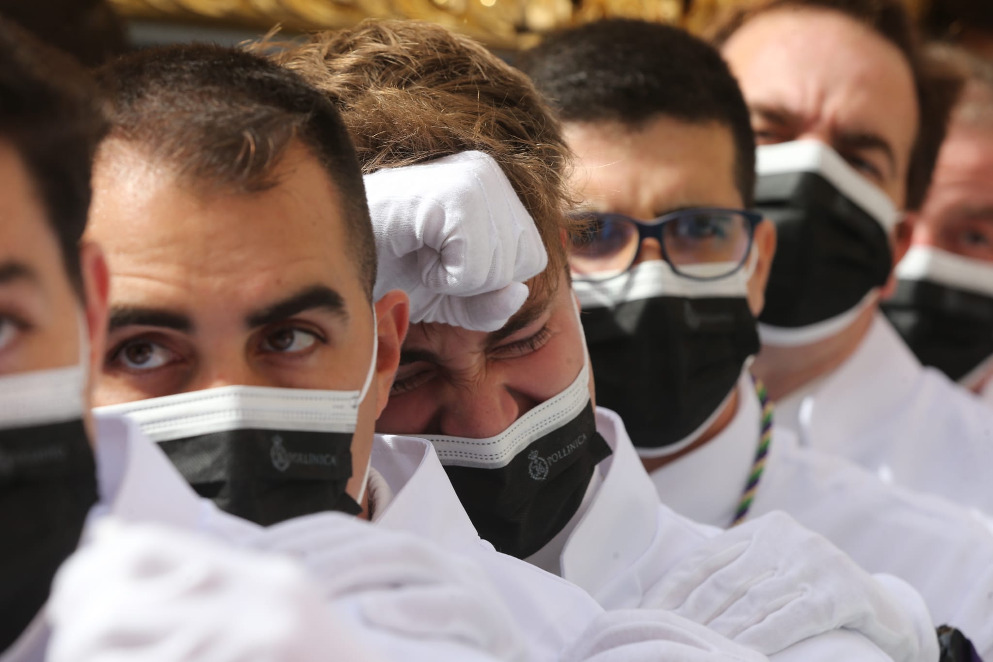 Dieciséis tronos recorren la ciudad para conmemorar el centenario de la Agrupación de Cofradías de Málaga en un evento histórico. En la imagen, Pollinica.