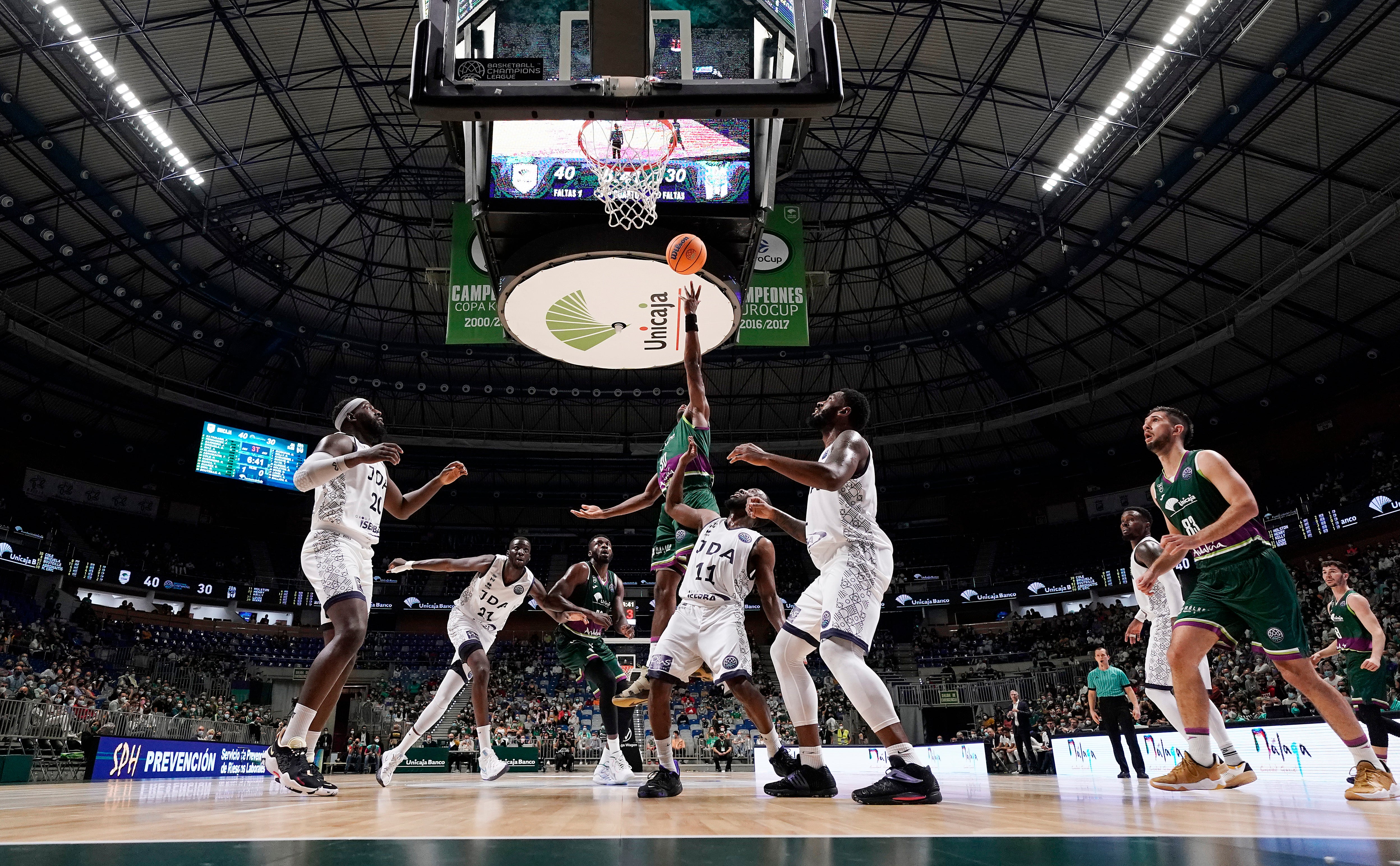 Victoria cómoda del Unicaja ante el Dijon. 