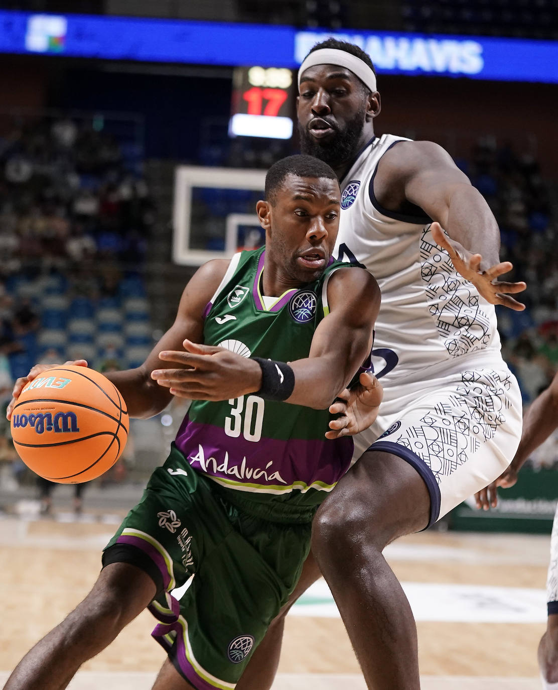 Victoria cómoda del Unicaja ante el Dijon. 