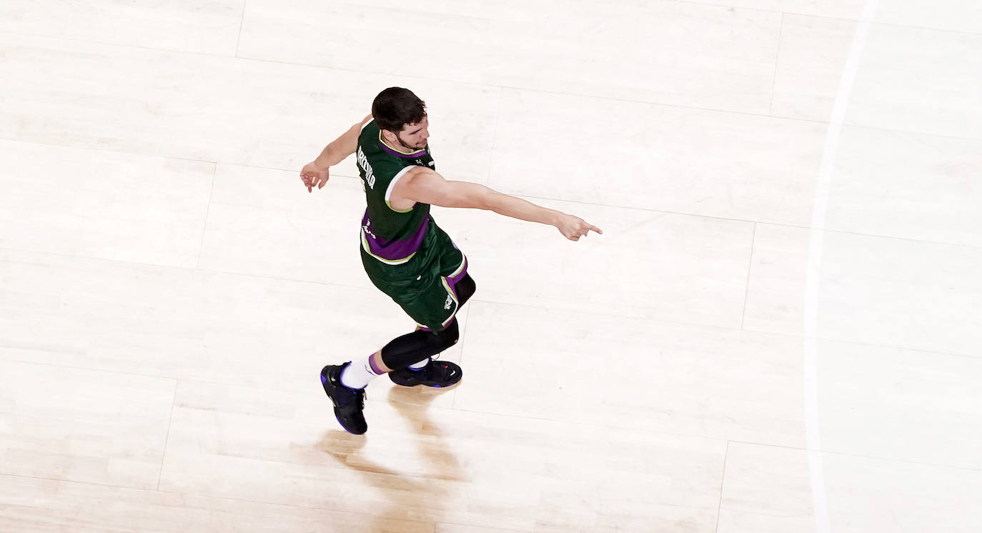 Victoria cómoda del Unicaja ante el Dijon. 