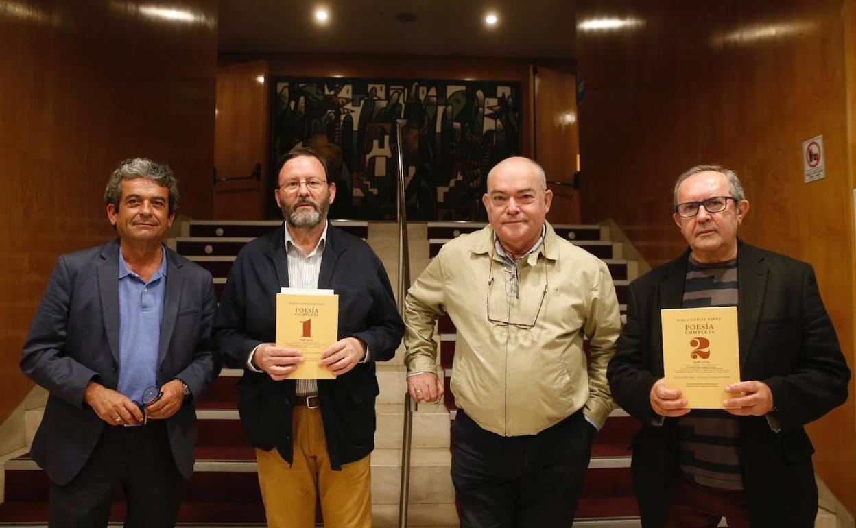 Rafael Inglada reúne la obra de García Baena en una colección con textos inéditos
