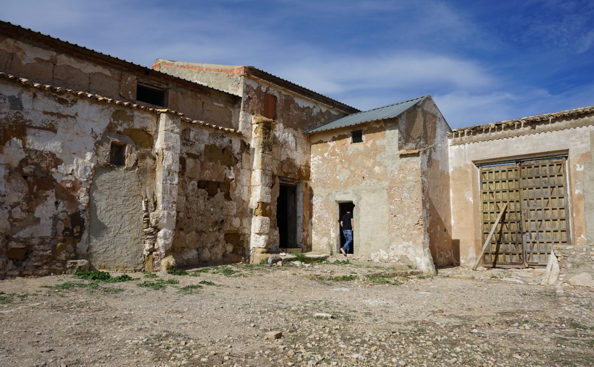 Uno de los patios del Cortijo de las Mezquitas, en Campillos. 