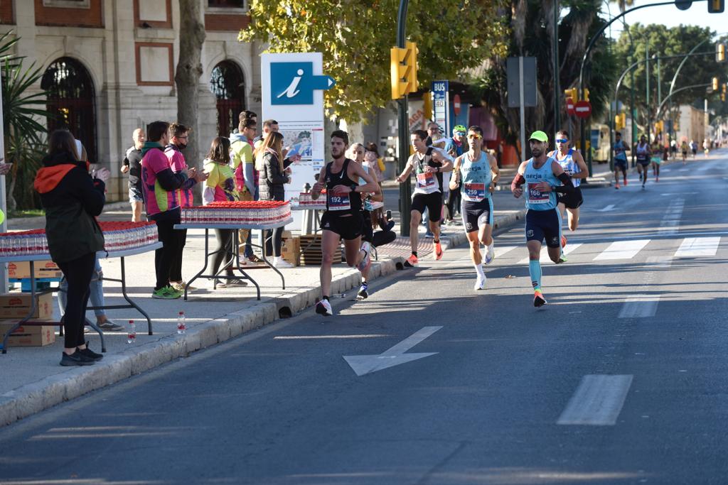 Unos 7.000 corredores estaban inscritos para recorrer las calles de la ciudad en la edición de 2021. 