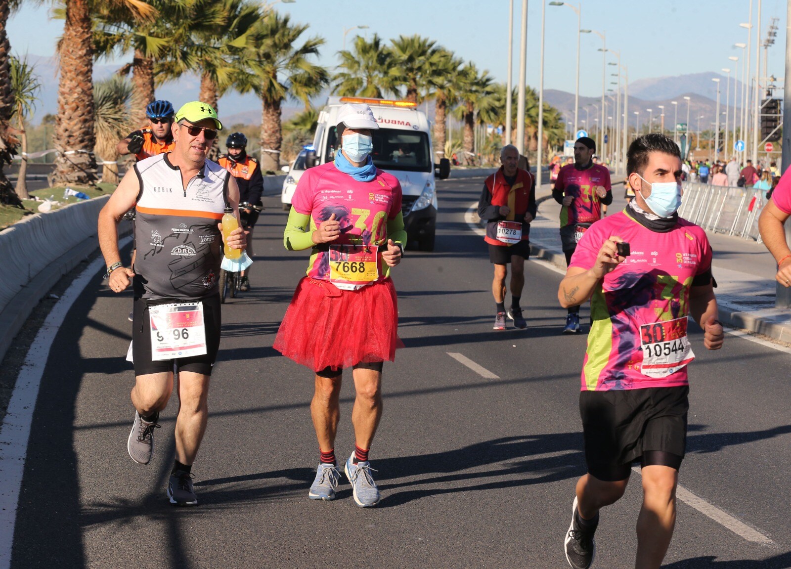 Unos 7.000 corredores estaban inscritos para recorrer las calles de la ciudad en la edición de 2021. 