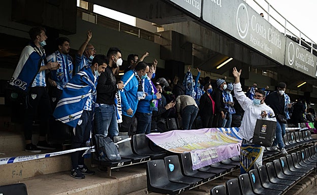 El Málaga, con un solo 'pivote' vuelve a las andadas a domicilio