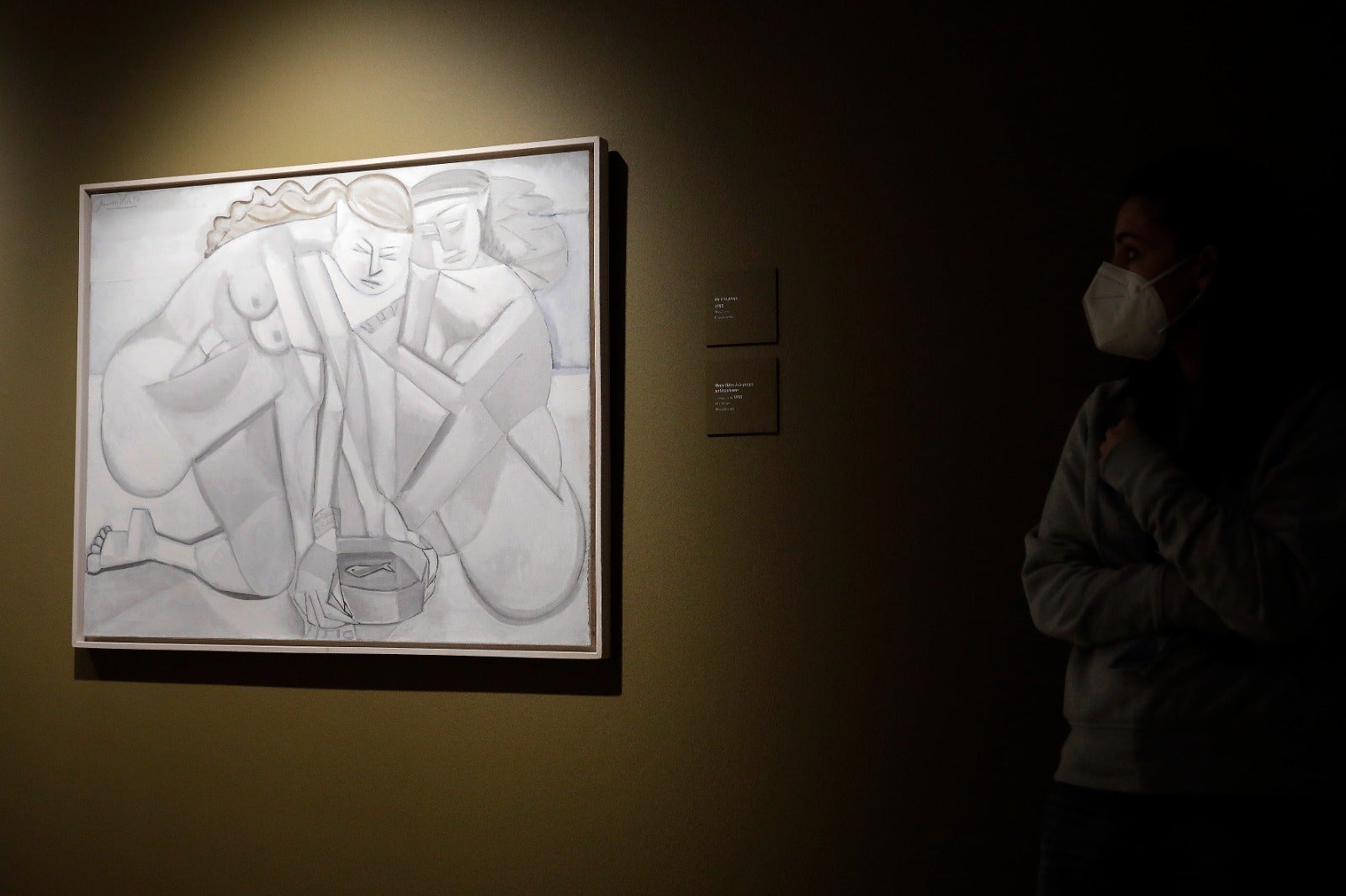 La muestra ofrece una completa retrospectiva del artista, desde su primera pieza expuesta en público con tan solo 11 años hasta sus últimas creaciones.