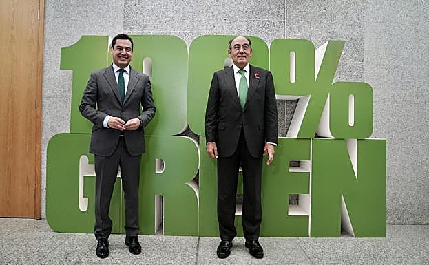 El presidente andaluz, Juanma Moreno, con el presidente de Iberdrola, Ignacio Galán. 
