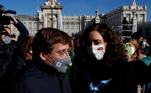 Ayuso reconoce que la situación en el PP es «complicada» pero «todo acabará bien»