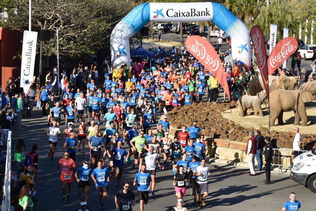 La Carrera Litoral Holiday World cuenta, como en cada edición, con tres modalidades diferentes en la carrera: de 21 kilómetros (media maratón), y de 10 y 5 kilómetros, pensados para pasear y para los niños. También se podía colaborar con dorsal 0