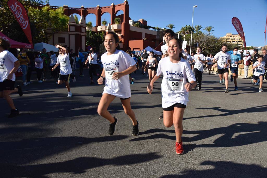 La Carrera Litoral Holiday World cuenta, como en cada edición, con tres modalidades diferentes en la carrera: de 21 kilómetros (media maratón), y de 10 y 5 kilómetros, pensados para pasear y para los niños. También se podía colaborar con dorsal 0