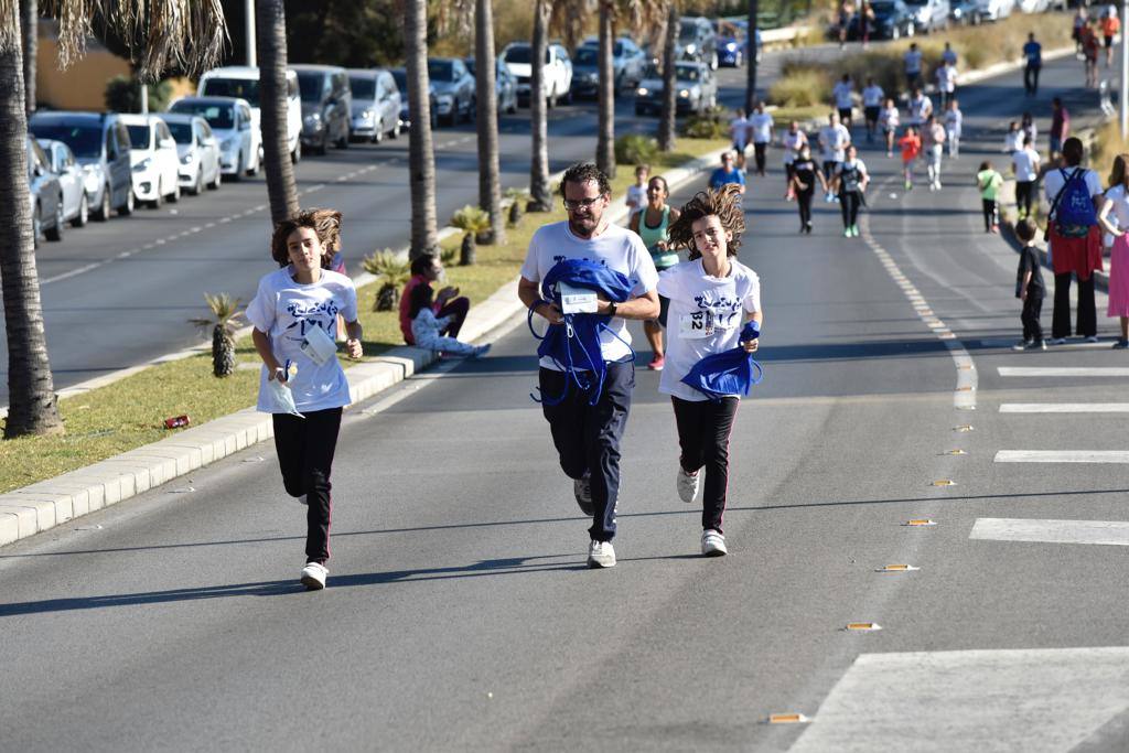 La Carrera Litoral Holiday World cuenta, como en cada edición, con tres modalidades diferentes en la carrera: de 21 kilómetros (media maratón), y de 10 y 5 kilómetros, pensados para pasear y para los niños. También se podía colaborar con dorsal 0