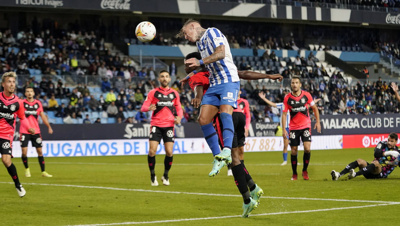 El Málaga se adelantó en el marcador con un gol de penalti 