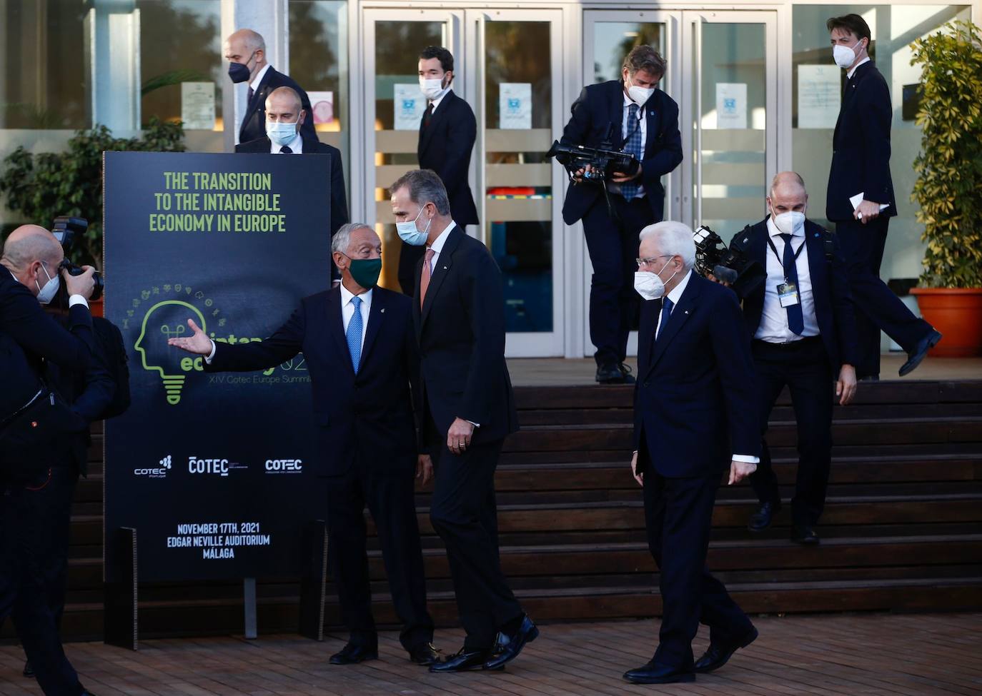 El acto estuvo presidido por Felipe VI, junto a los jefes de Estado de Italia, el presidente de la República, Sergio Mattarella; y Portugal, su homólogo Marcelo Rebelo de Sousa.