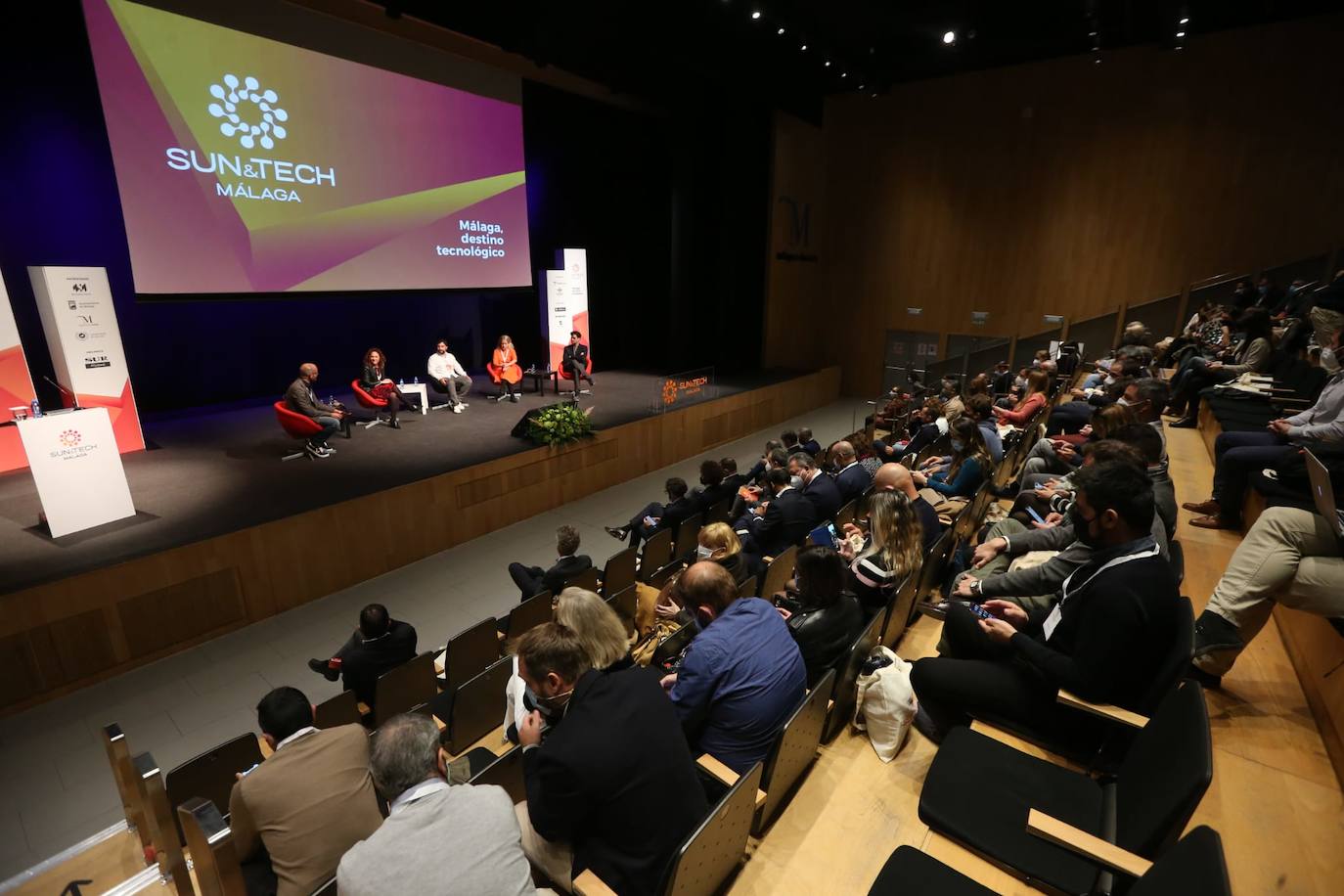 SUR organiza la primera edición de un foro que analiza el protagonismo creciente de la provincia en el proceso de transformación digital