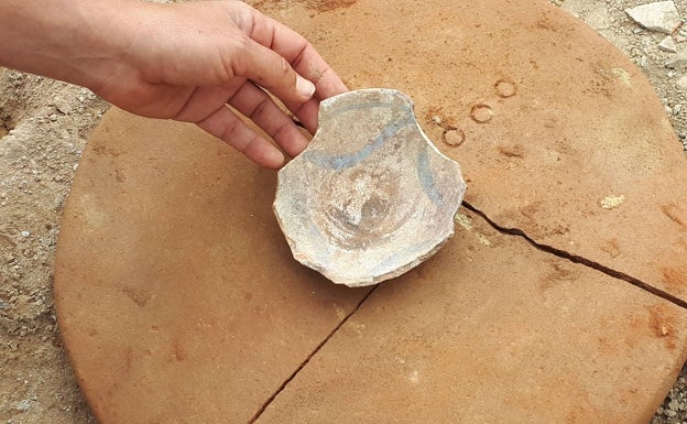 Las piezas circulares encontradas eran la base del torno sobre la que se modelaban las vasijas. 