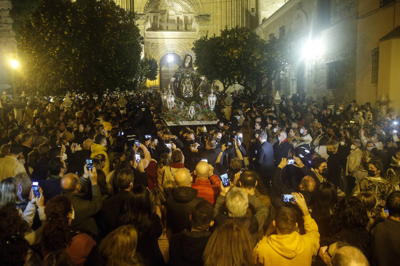 16 formaciones musicales participaron en los cortejos acompañando a las imágenes que salieron desde la Catedral 