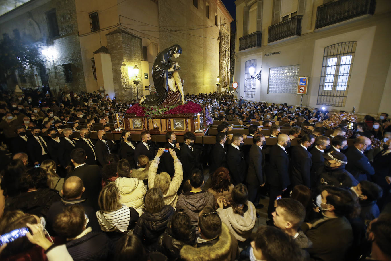 16 formaciones musicales participaron en los cortejos acompañando a las imágenes que salieron desde la Catedral 