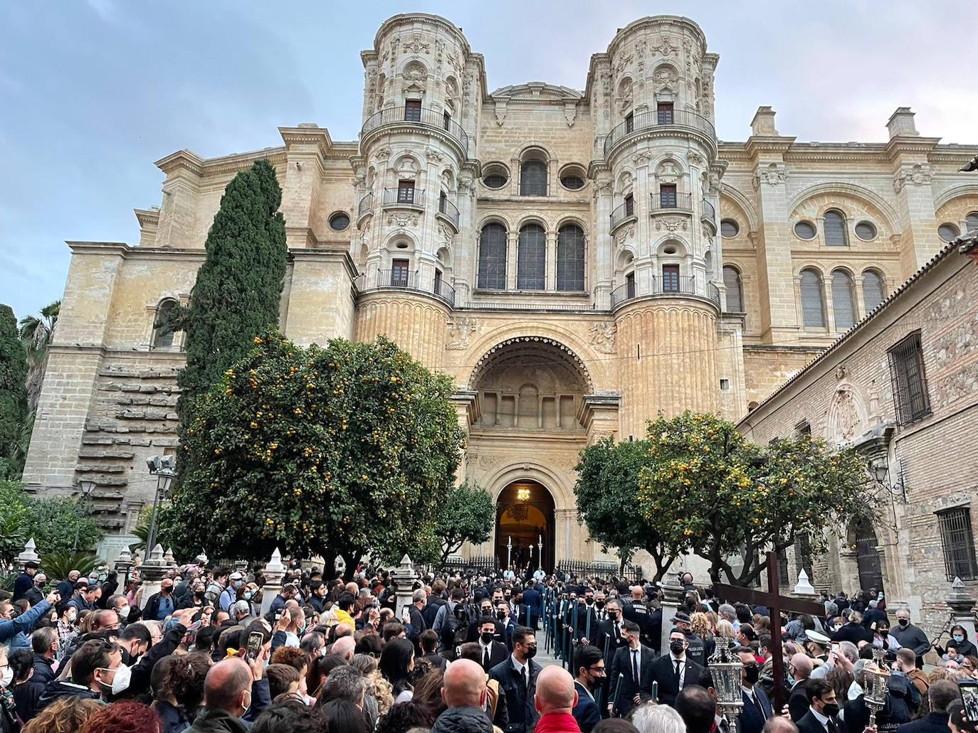 16 formaciones musicales participaron en los cortejos acompañando a las imágenes que salieron desde la Catedral 