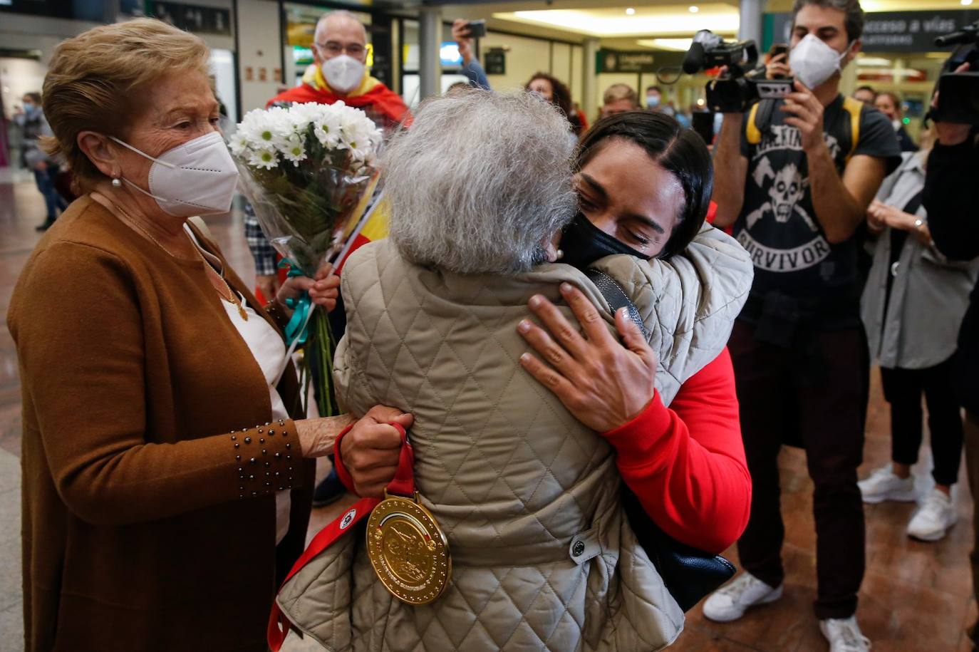 Recibimiento en su vuelta a casa a la campeona mundial María Torres. 