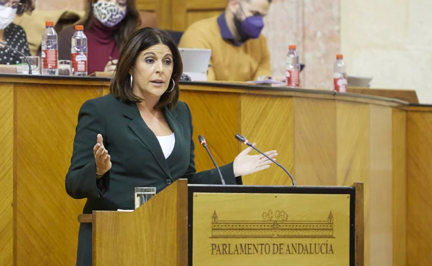 La portavoz socialista pide a Moreno que «deje a un lado la soberbia» porque no tiene mayoría y lleve al Parlamento otros Presupuestos