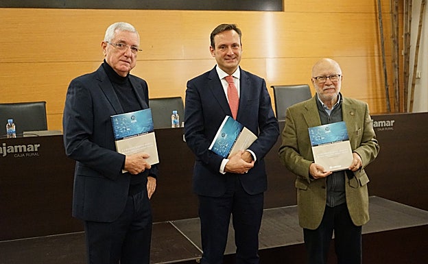 Manuel Gutiérrez Navas, Sergio Durán y Manuel Toharia.