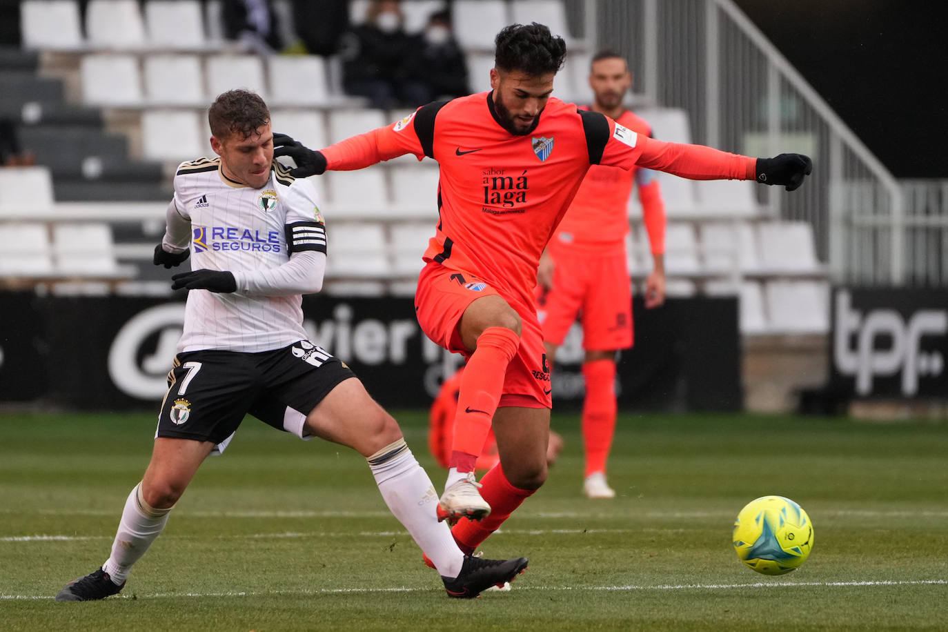 Fotos: Derrota y mala imagen del Málaga en Burgos