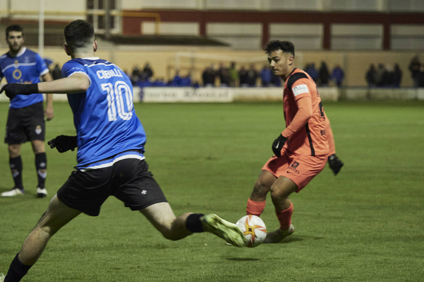 El Málaga encarriló el partido en la primera mitad con dos goles 