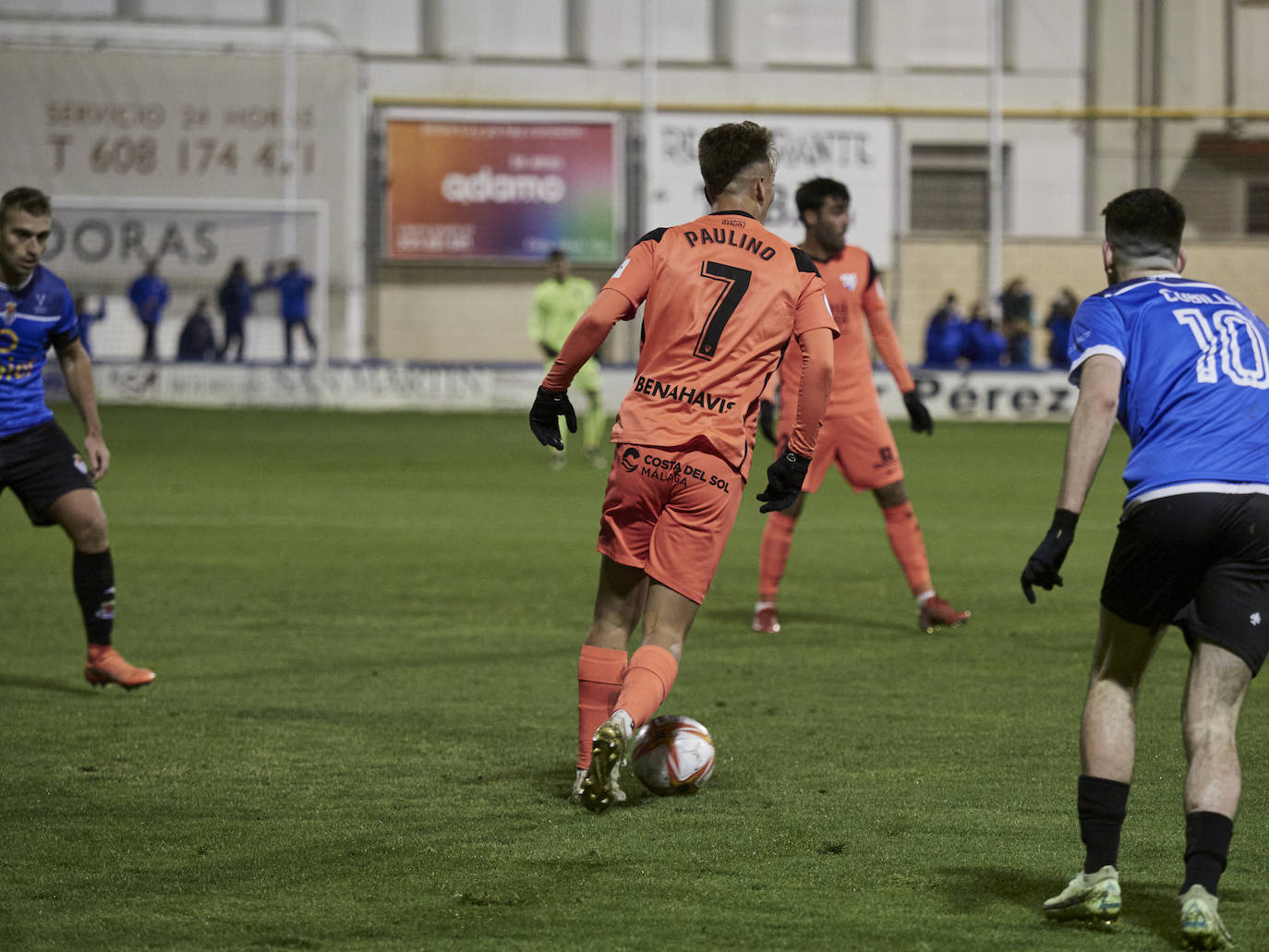 El Málaga encarriló el partido en la primera mitad con dos goles 