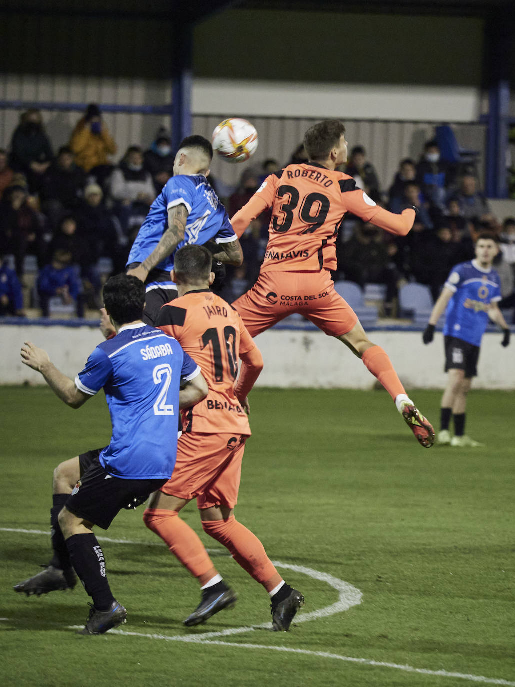 El Málaga encarriló el partido en la primera mitad con dos goles 