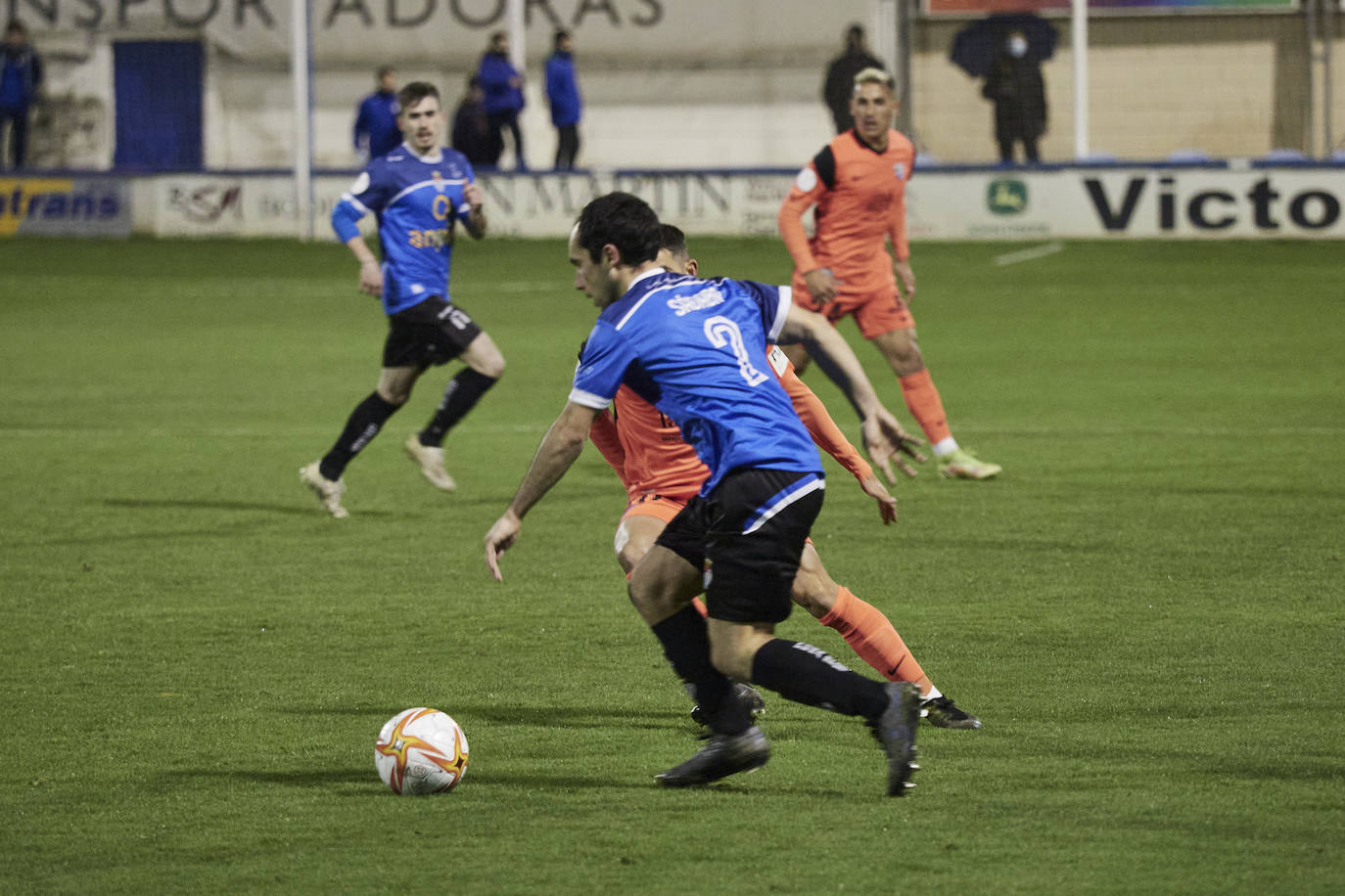 El Málaga encarriló el partido en la primera mitad con dos goles 