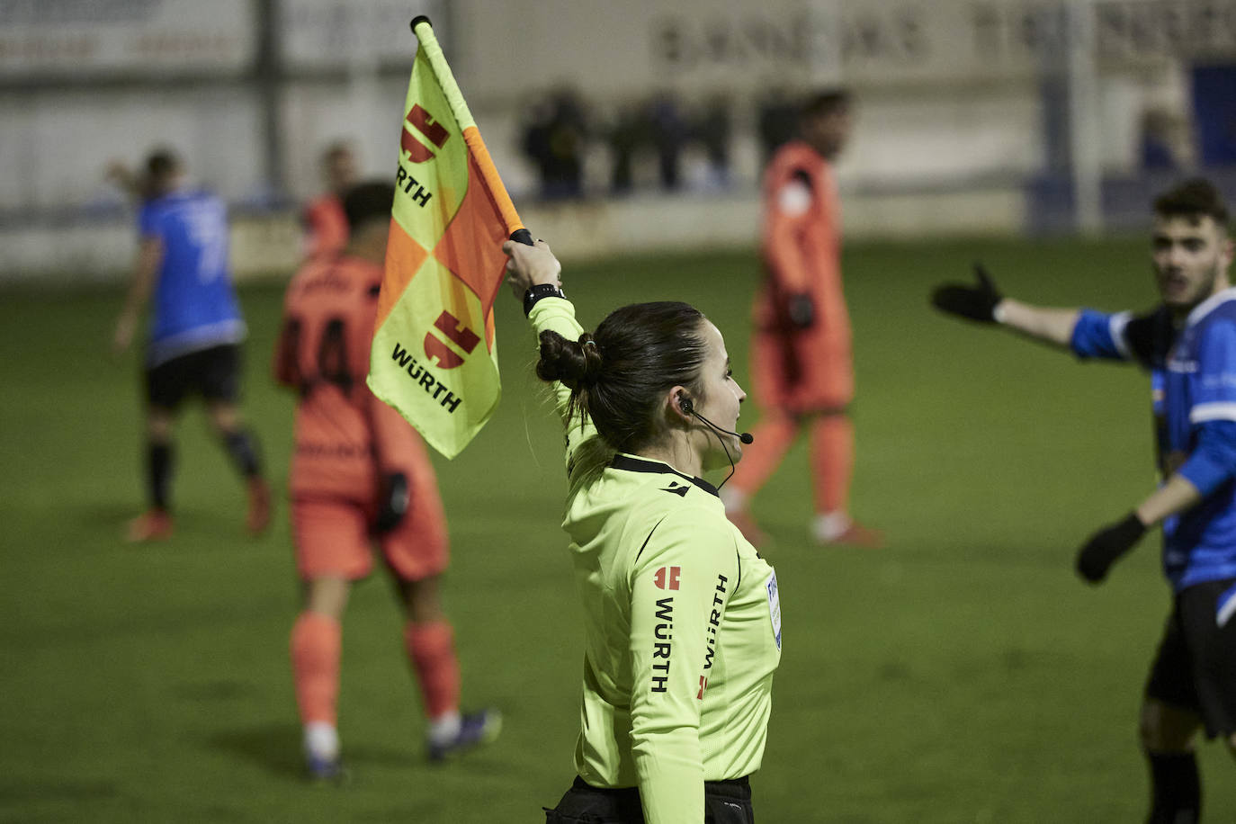 El Málaga encarriló el partido en la primera mitad con dos goles 