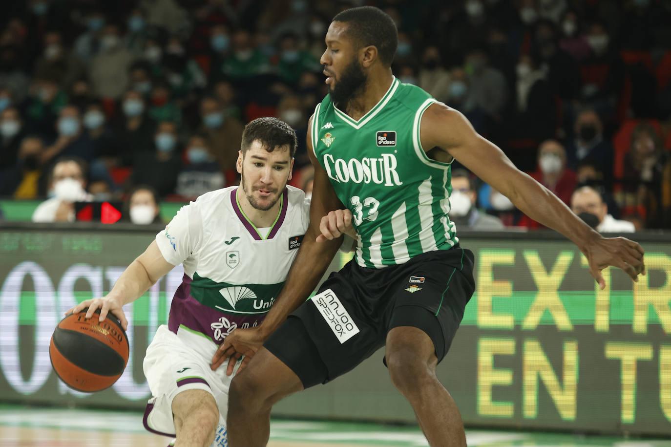 Las mejores imágenes del partido disputado este domingo en Coosur Betis y Unicaja