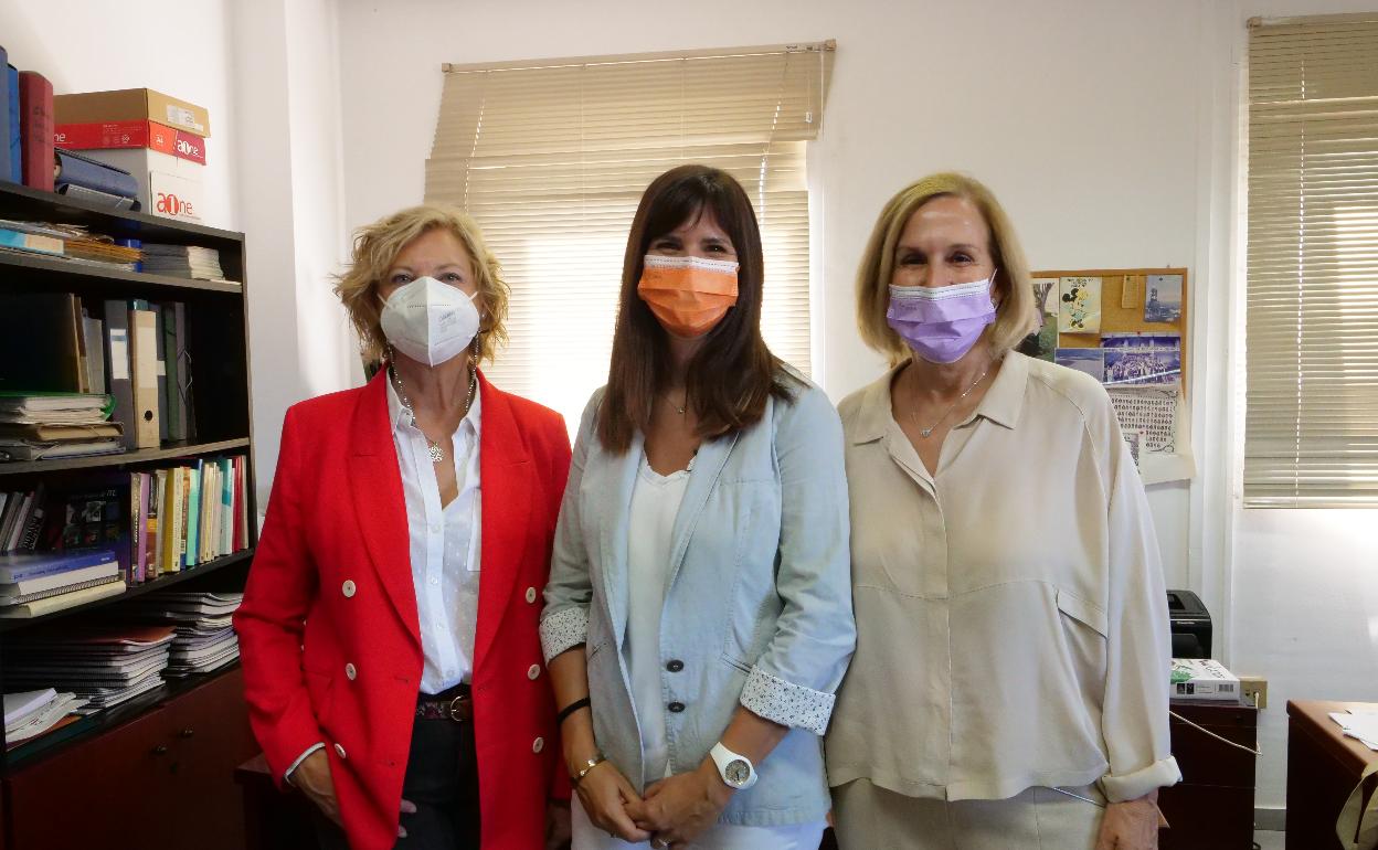 Las investigadoras María José Blanca(i), Marta Ferragut y Margarita Ortiz-Tallo(d), de la Universidad de Málaga. 