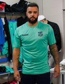 Imagen secundaria 2 - Momentos recientes de Edu Ramos con el Alharín de la Torre.