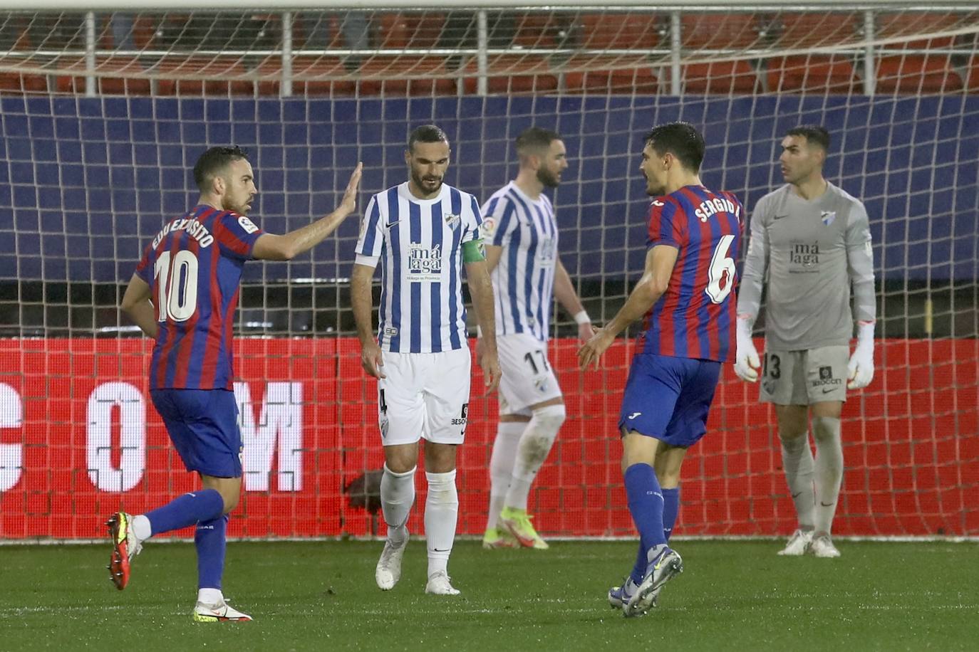 Fotos: El Málaga empata en el campo del Eibar (2-2)