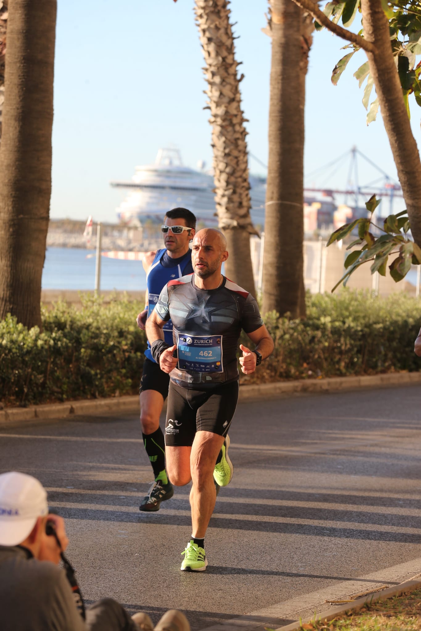 Cerca de 9.000 corredores participan en esta prueba que incluye también una media maratón, con 4.700 atletas más