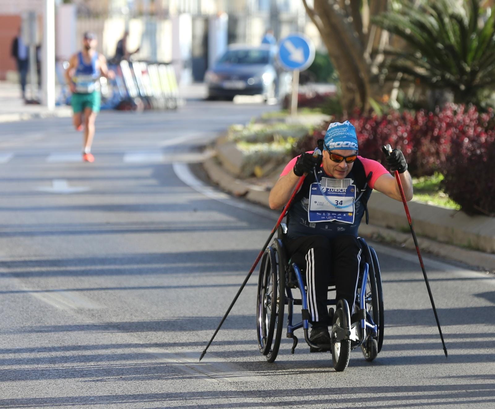 Cerca de 9.000 corredores participan en esta prueba que incluye también una media maratón, con 4.700 atletas más