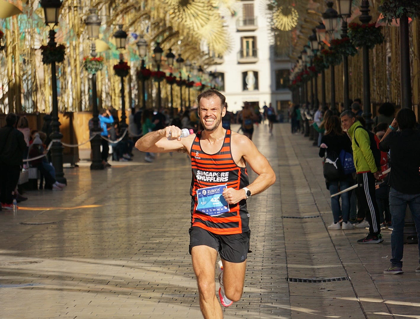 Cerca de 9.000 corredores participan en esta prueba que incluye también una media maratón, con 4.700 atletas más