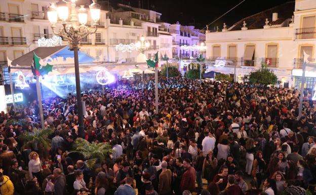 Movida Joven en la plaza de la Constitución. 
