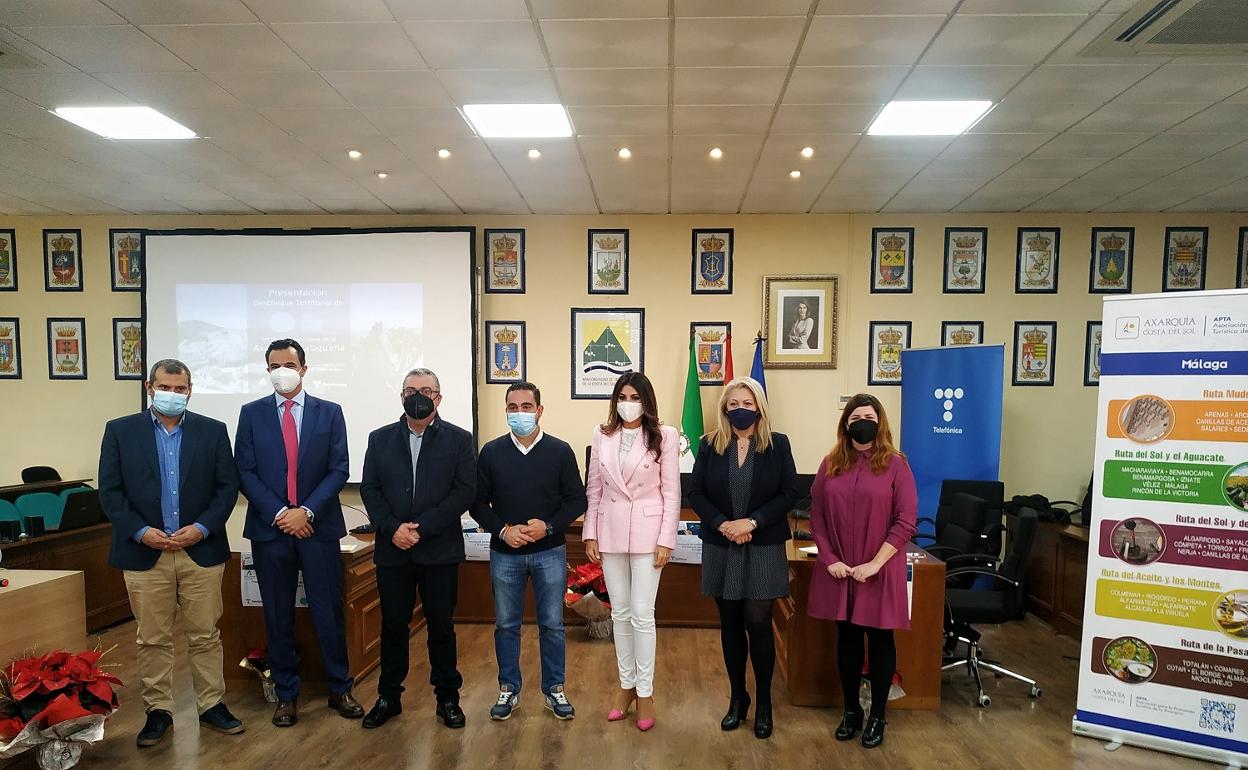 Acto de presentación de la nueva aplicación turística, este martes en la Mancomunidad Oriental. 