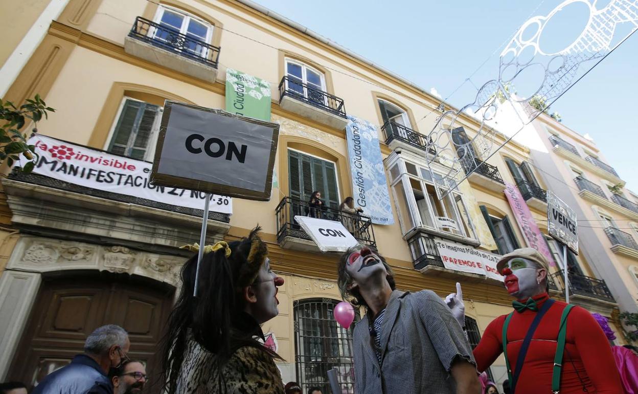 Urbanismo confía en una salida «pacífica» de La Invisible: «Cuanto antes entremos, antes rehabilitaremos el edificio»