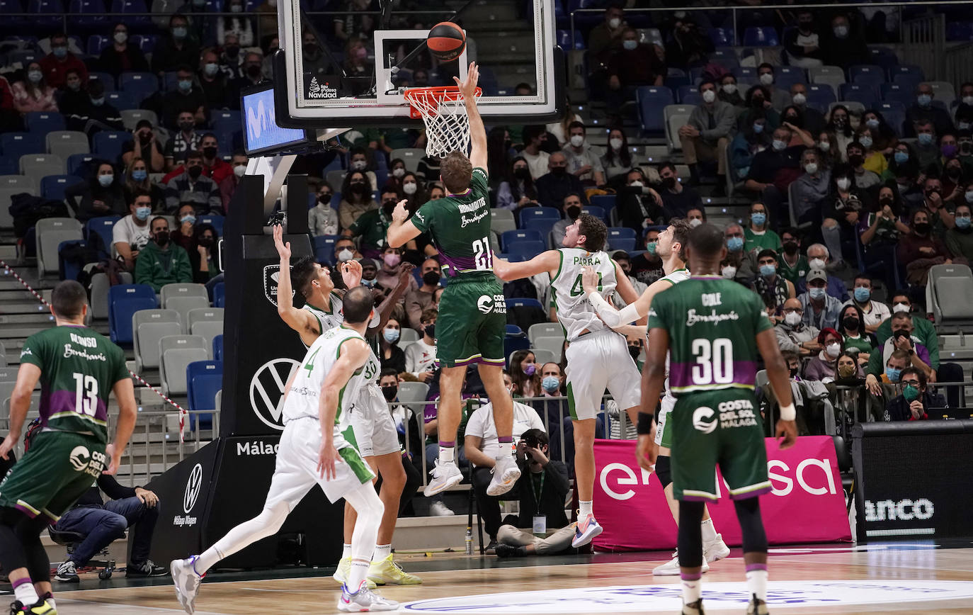 El Unicaja sufrió una dura derrota en un final igualado 