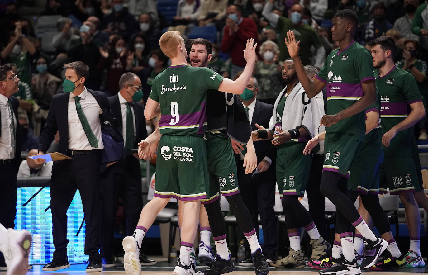 El Unicaja sufrió una dura derrota en un final igualado 