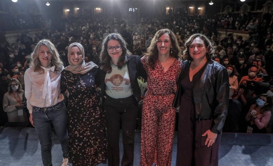 Yolanda Díaz, Fátima Hamed, Mónica Oltra, Mónica García y Ada Colau. 