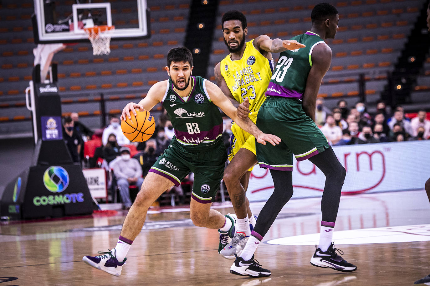 El Unicaja pierde en su visita al Lavrio Megabolt. 