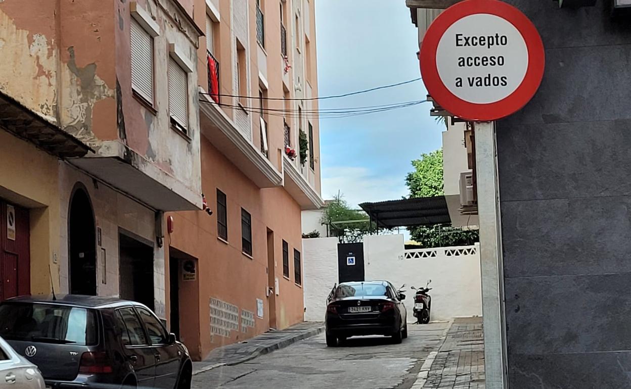 Vista de la señalización de la calle Pedro de Deza. E. M.