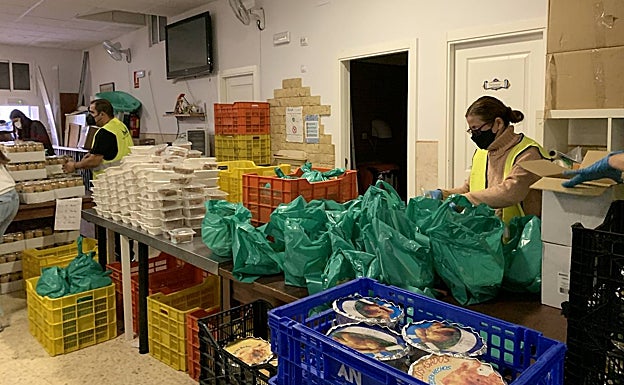 Zona de preparación de los menús de Navidad. 