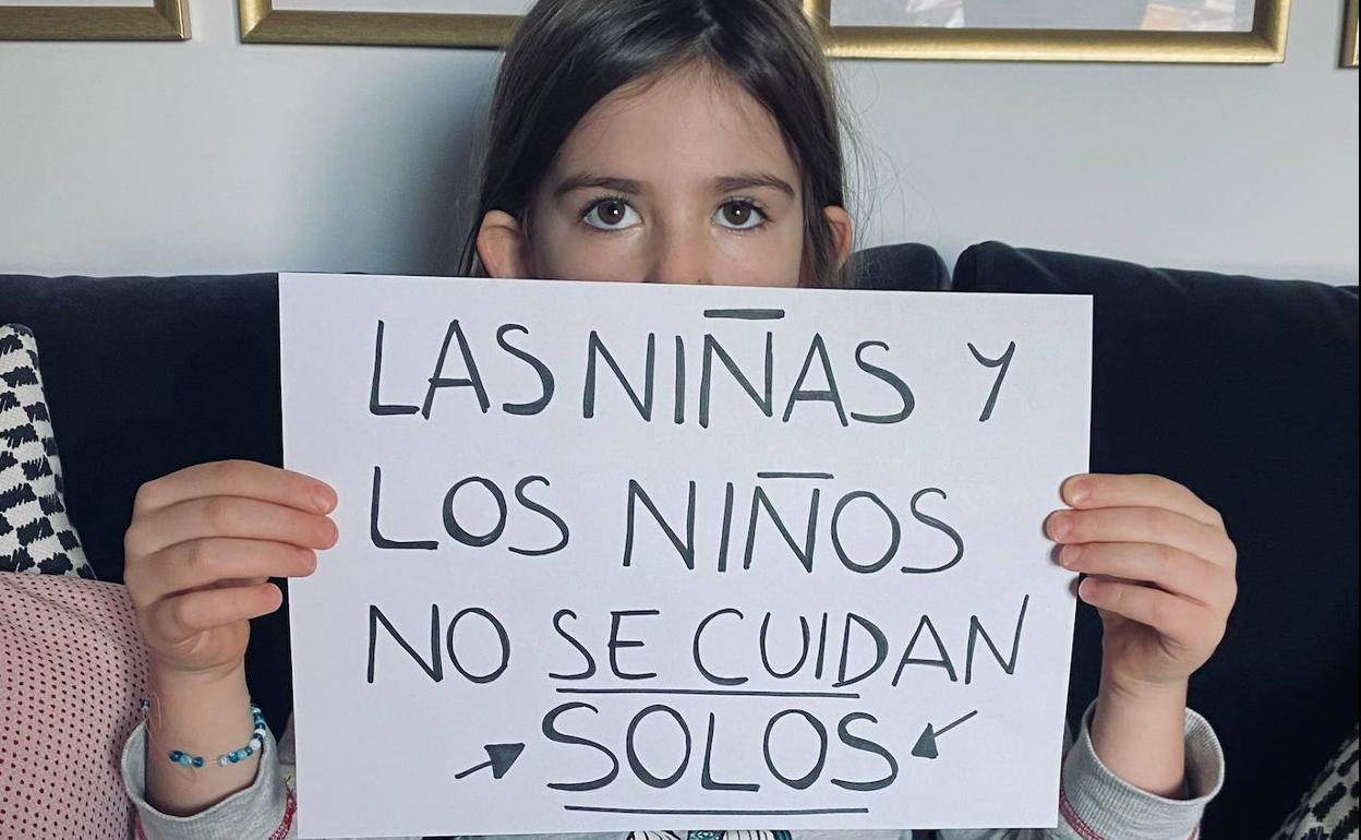 #LOSNIÑOSNOSECUIDANSOLOS: Club de Malasmadres exige teletrabajo y bajas para los padres y madres con hijos contagiados